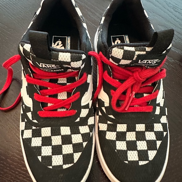 VANS KIDS CHECKERBOARD ULTRARANGE RAPIDWELD SHOES - Picture 3 of 8